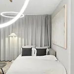 Castle-side Luxury On Danube River Bank,free Parking Pressburg