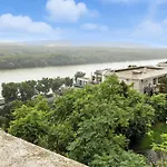 Castle-side Luxury On Danube River Bank,free Parking Apartment Pressburg