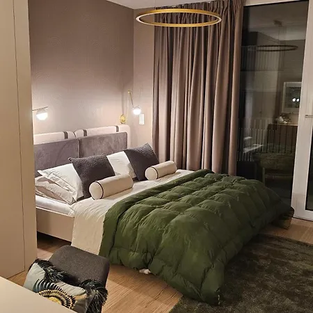 Apartamento Castle-side Luxury On Danube River Bank,free Parking *