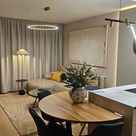 Castle-side Luxury On Danube River Bank,free Parking Bratislava