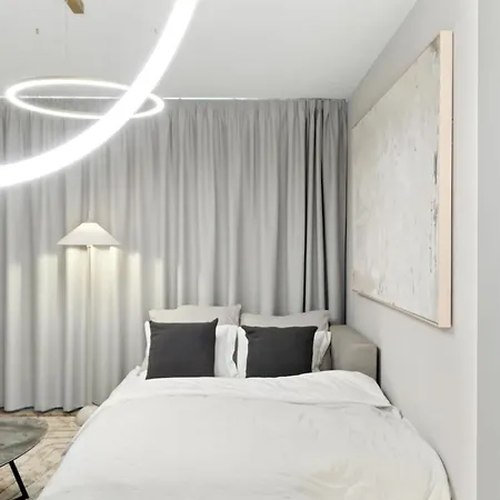 Castle-side Luxury On Danube River Bank,free Parking * Bratislava