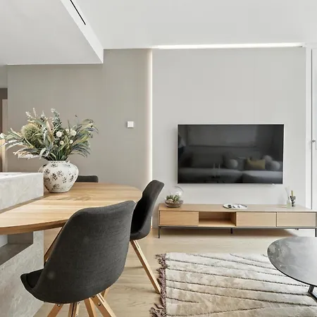 Apartamento Castle-side Luxury On Danube River Bank,free Parking