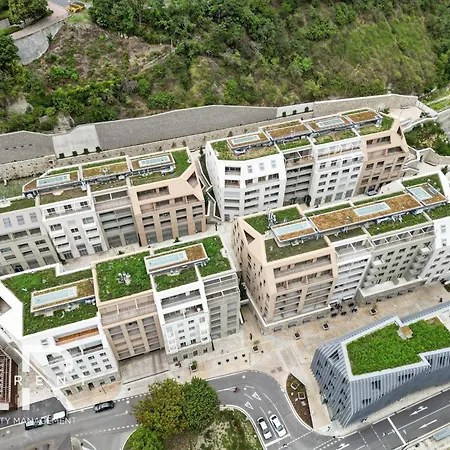 Castle-side Luxury On Danube River Bank,free Parking Apartment