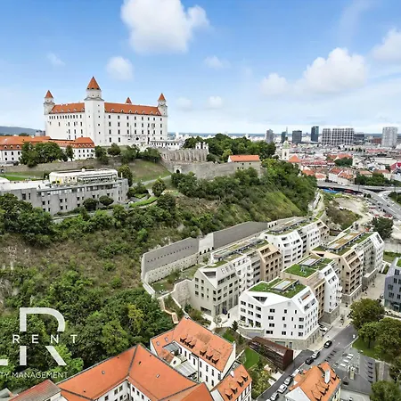 Castle-side Luxury On Danube River Bank,free Parking *