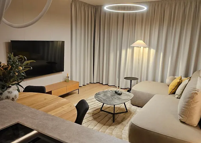 Castle-side Luxury On Danube River Bank,free Parking Bratislava