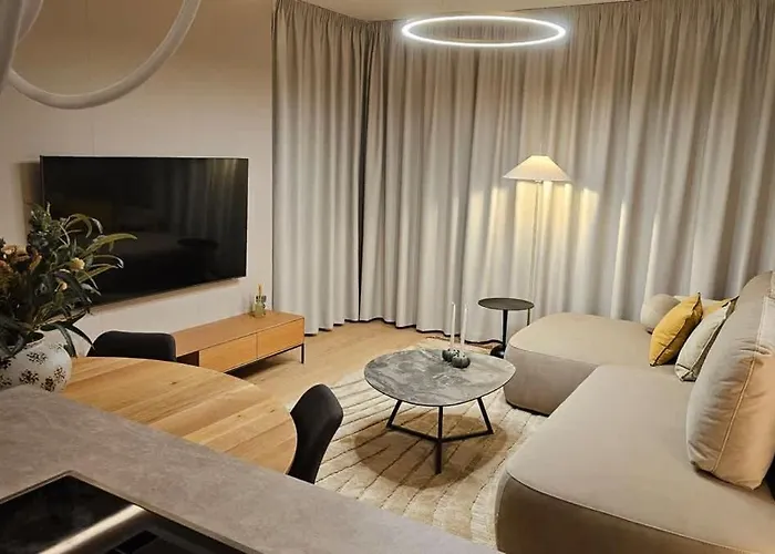 Appartement Castle-side Luxury On Danube River Bank,free Parking