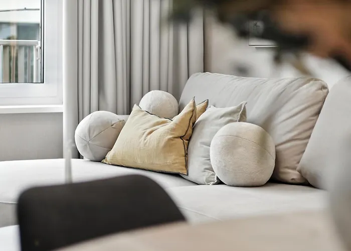 Apartment Castle-side Luxury On Danube River Bank,free Parking