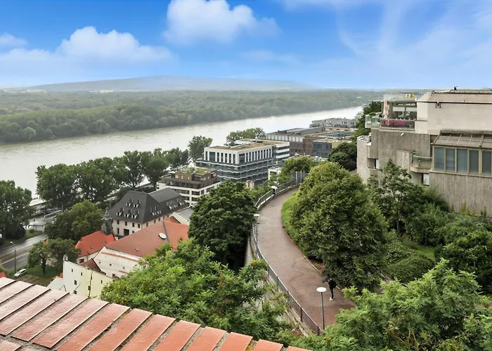 Apartment Castle-side Luxury On Danube River Bank,free Parking Bratislava