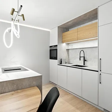 Castle-side Luxury On Danube River Bank,free Parking Apartment *