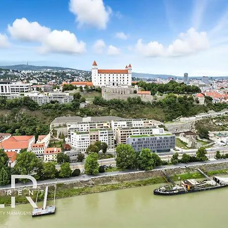Castle-side Luxury On Danube River Bank,free Parking * Bratysława