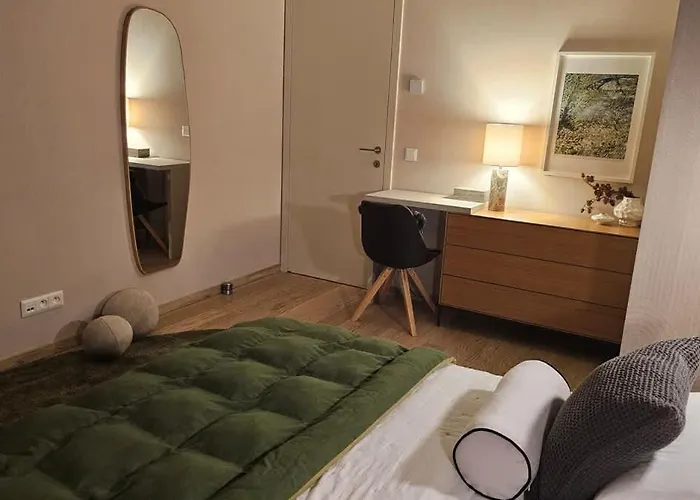 Castle-side Luxury On Danube River Bank,free Parking * Bratysława