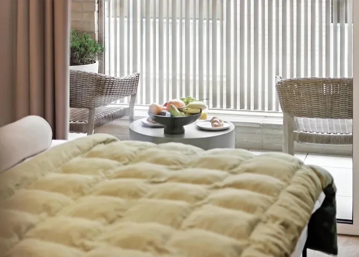 Castle-side Luxury On Danube River Bank,free Parking Bratysława